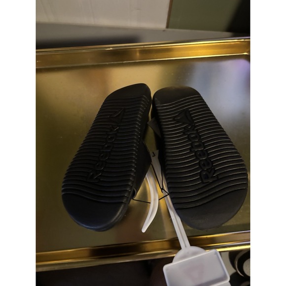 NEW Reebok Memory Foam Slide Sandals - USA Seller - Red & Black - Size 1 US - Picture 4 of 5